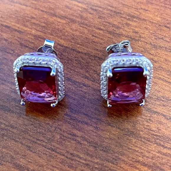 Emerald cut 6.55ct Ruby earrings - Picture 2 of 6